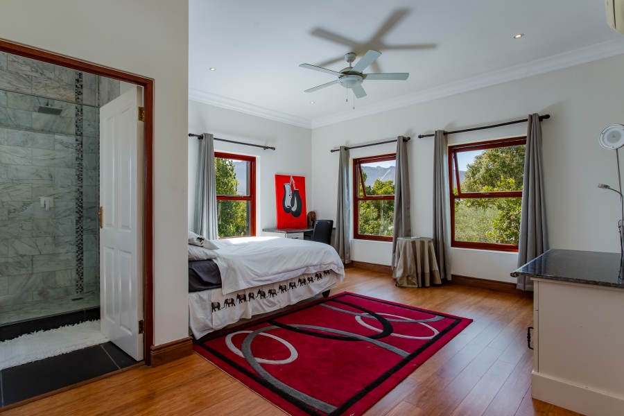 5 Bedroom Property for Sale in Val De Vie Estate Western Cape